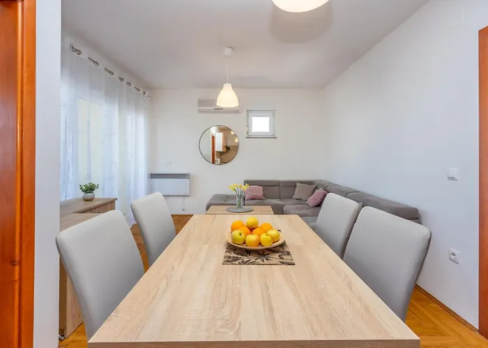 Pavicic Apartman *