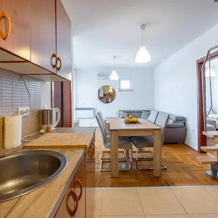 Pavicic Apartment Jadranovo